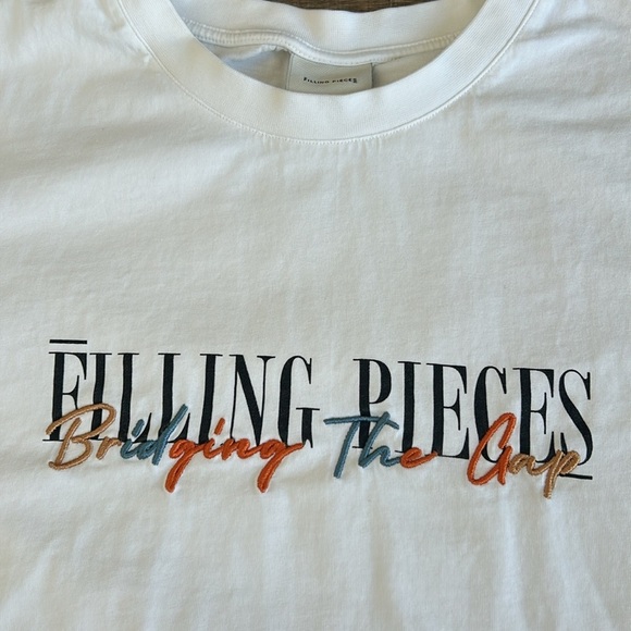 Filling Pieces Bridging The Gap Embroidered Short Sleeve Tee size M - Picture 5 of 9